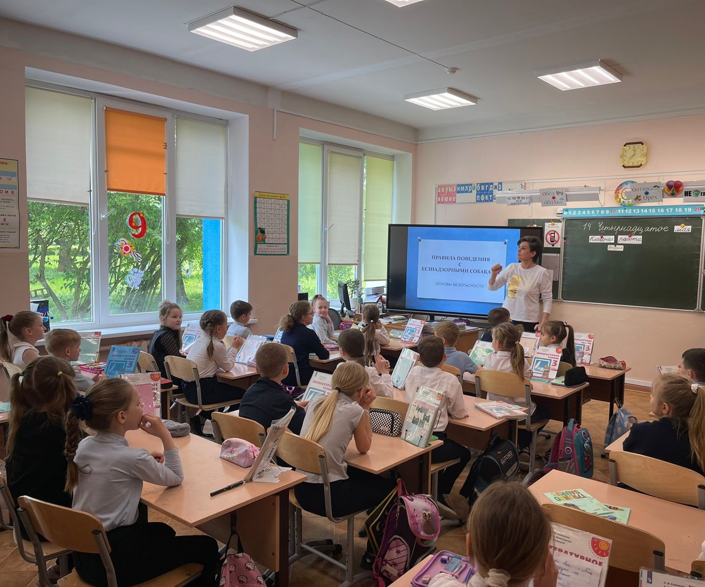 "Уроки добра и безопасности" в школах Балтийска, поселках Донское, Приморье и города Калининграда
